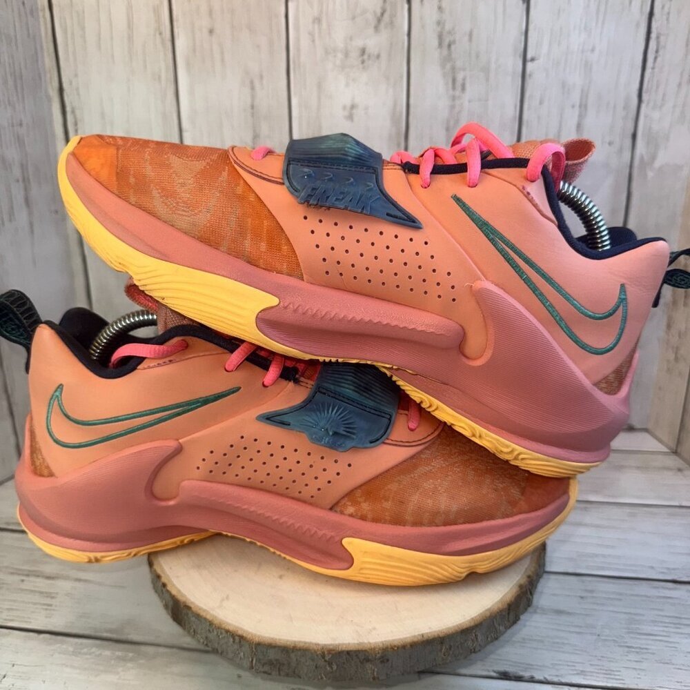 Nike Zoom Freak 3 Mens Size 8 Stay Freaky Crimson Bliss/Thunder Blue DA0694-600 - Picture 8 of 11